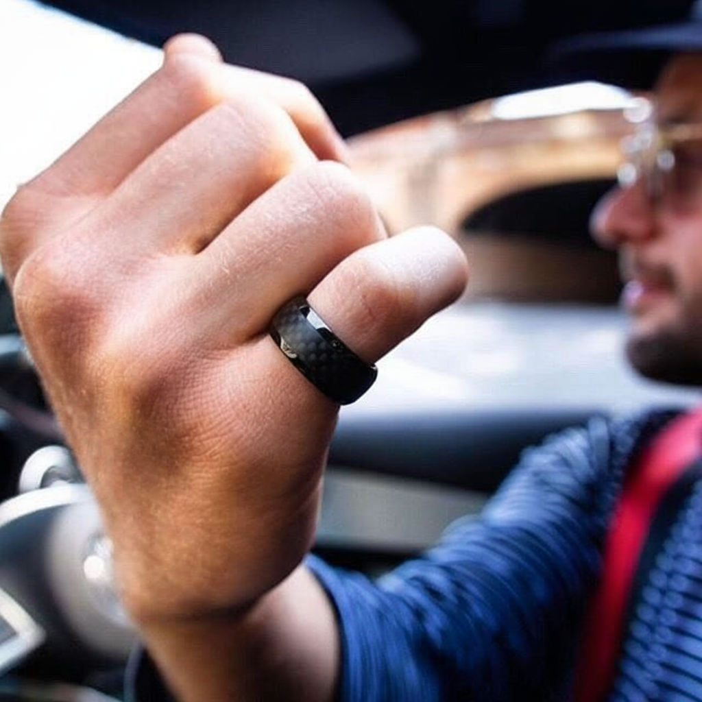 Men’s Pinky Rings | Lightweight Materials for All-Day Comfort