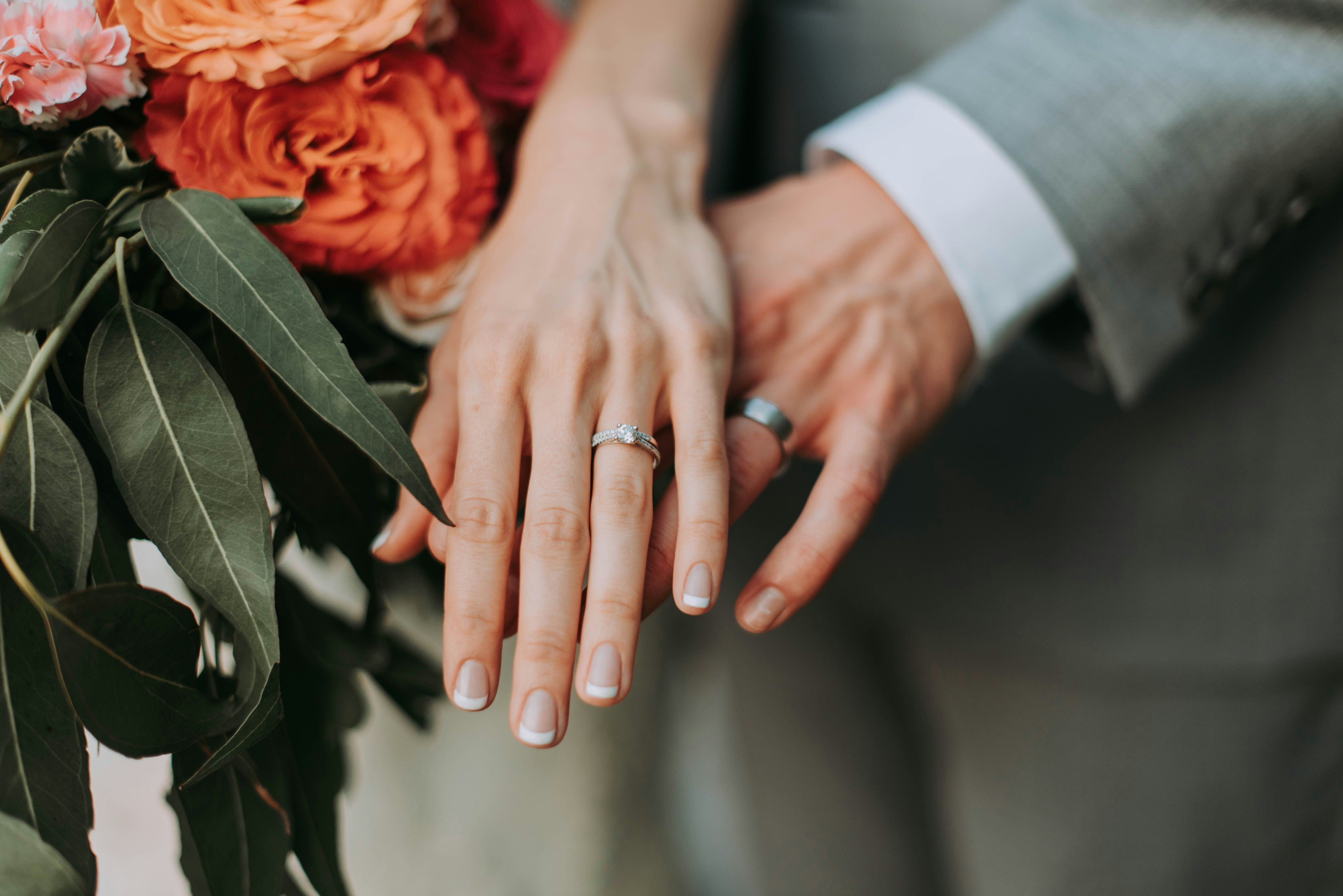 Wedding_Couple_RIngs