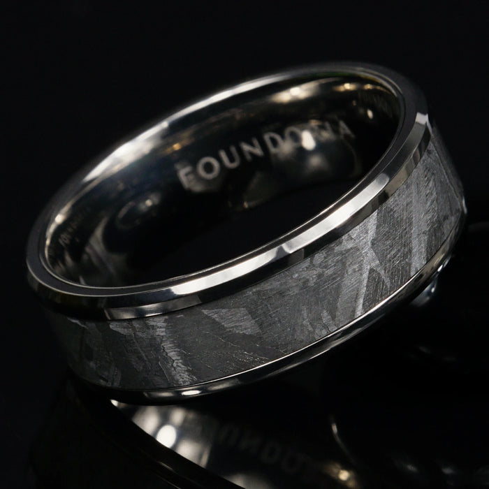 Atlas polished titanium ring with a 5mm meteorite inlay