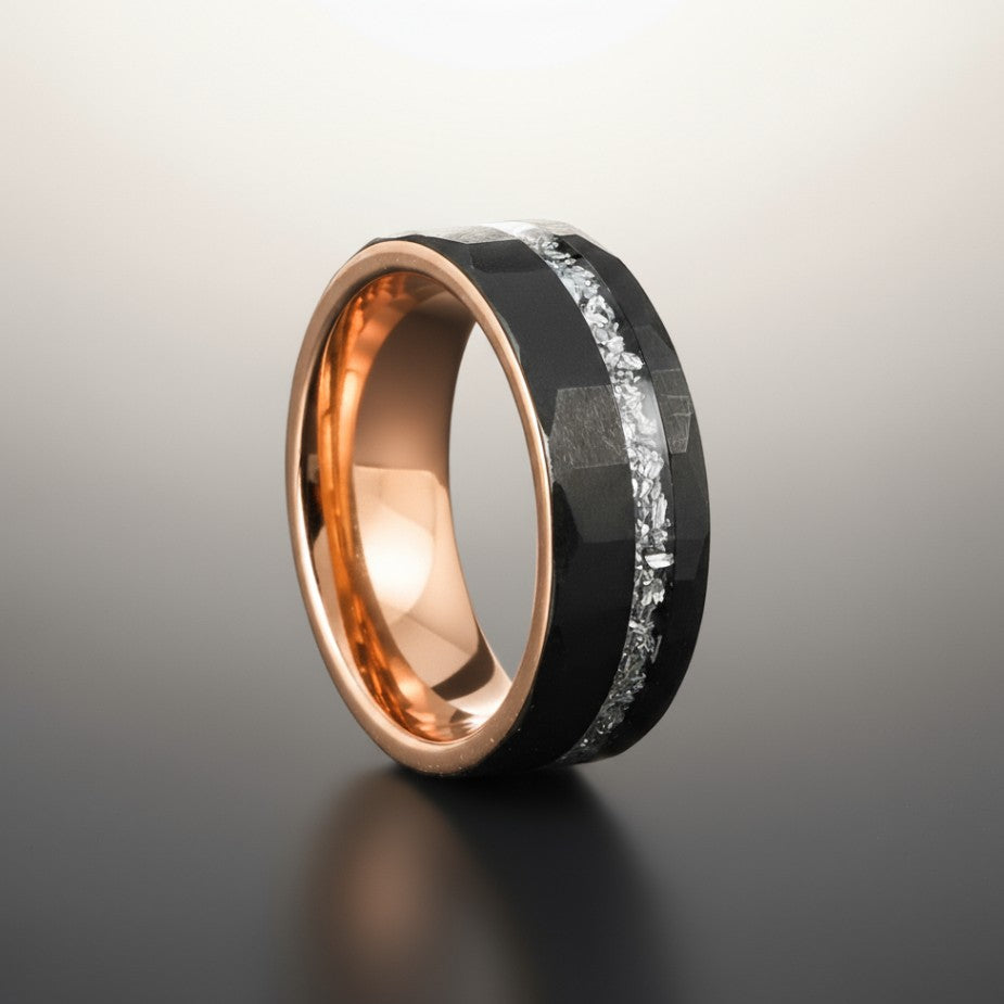 CELESTIUM Black Tungsten Wedding Ring – 8mm Hammered Band with Meteorite Inlay & Rose Gold Interior