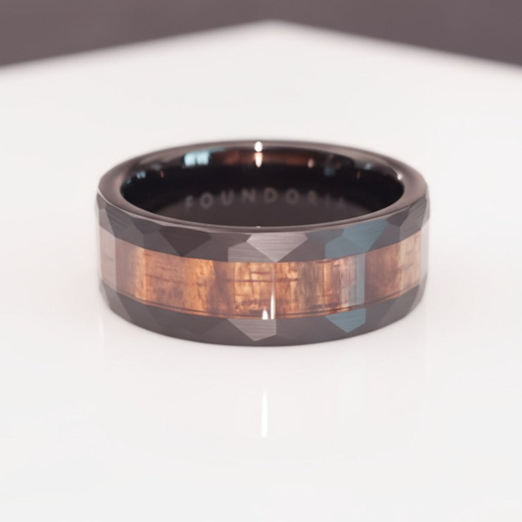 WELDWOOD Men’s Tungsten & Whiskey Barrel Wood Ring